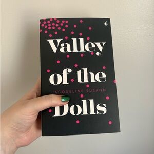 Valley of the Dolls Paperback